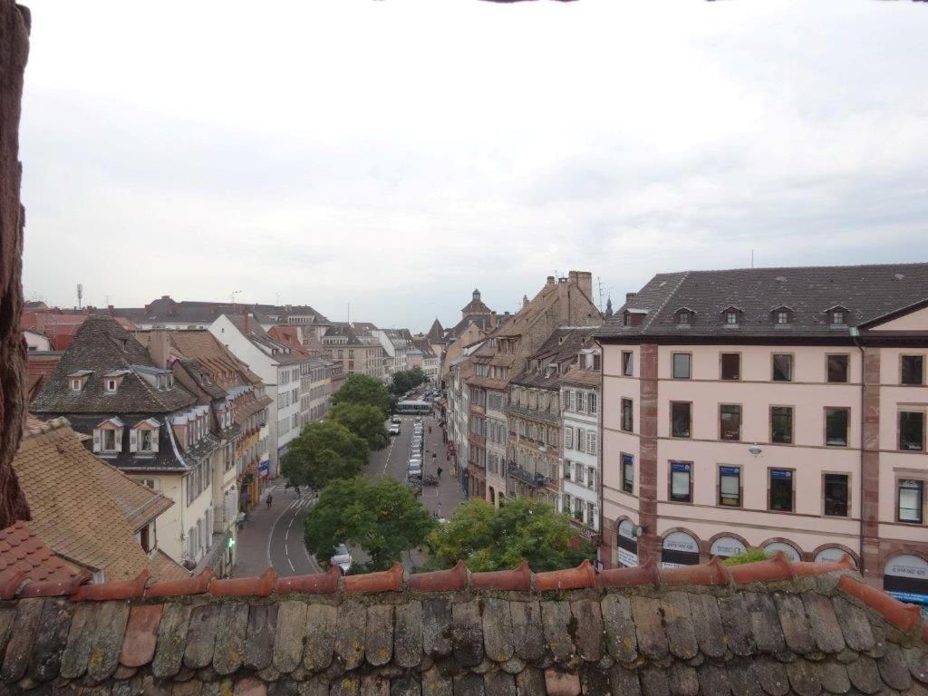 A L'Ill - Apparts & Studios Strasbourg Hyper Centre Экстерьер фото